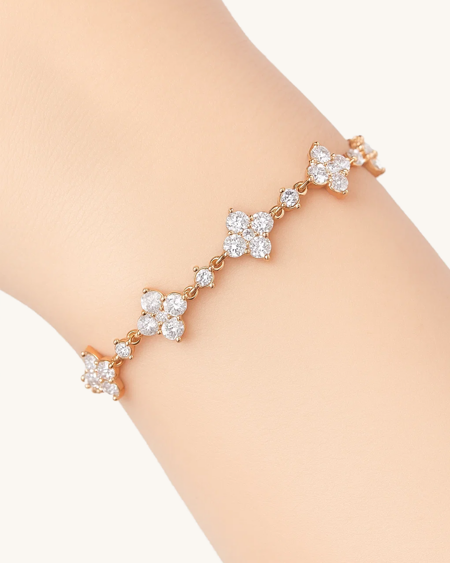 SPARKLING CHARM BRACELET