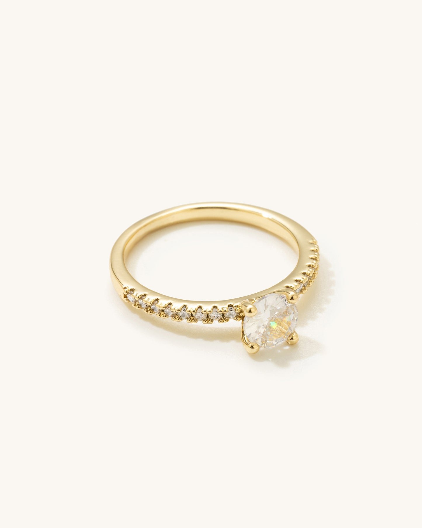 ROUND CUT PAVÉ RING