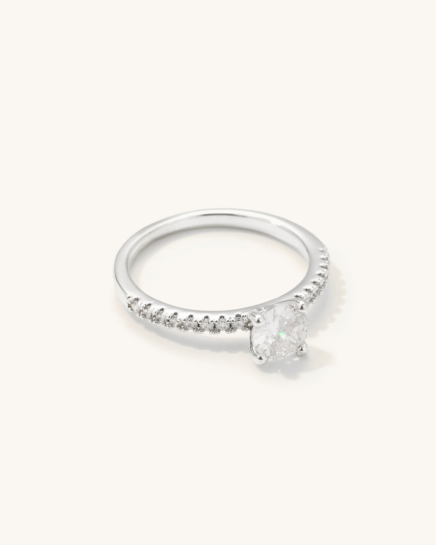 ROUND CUT PAVÉ RING