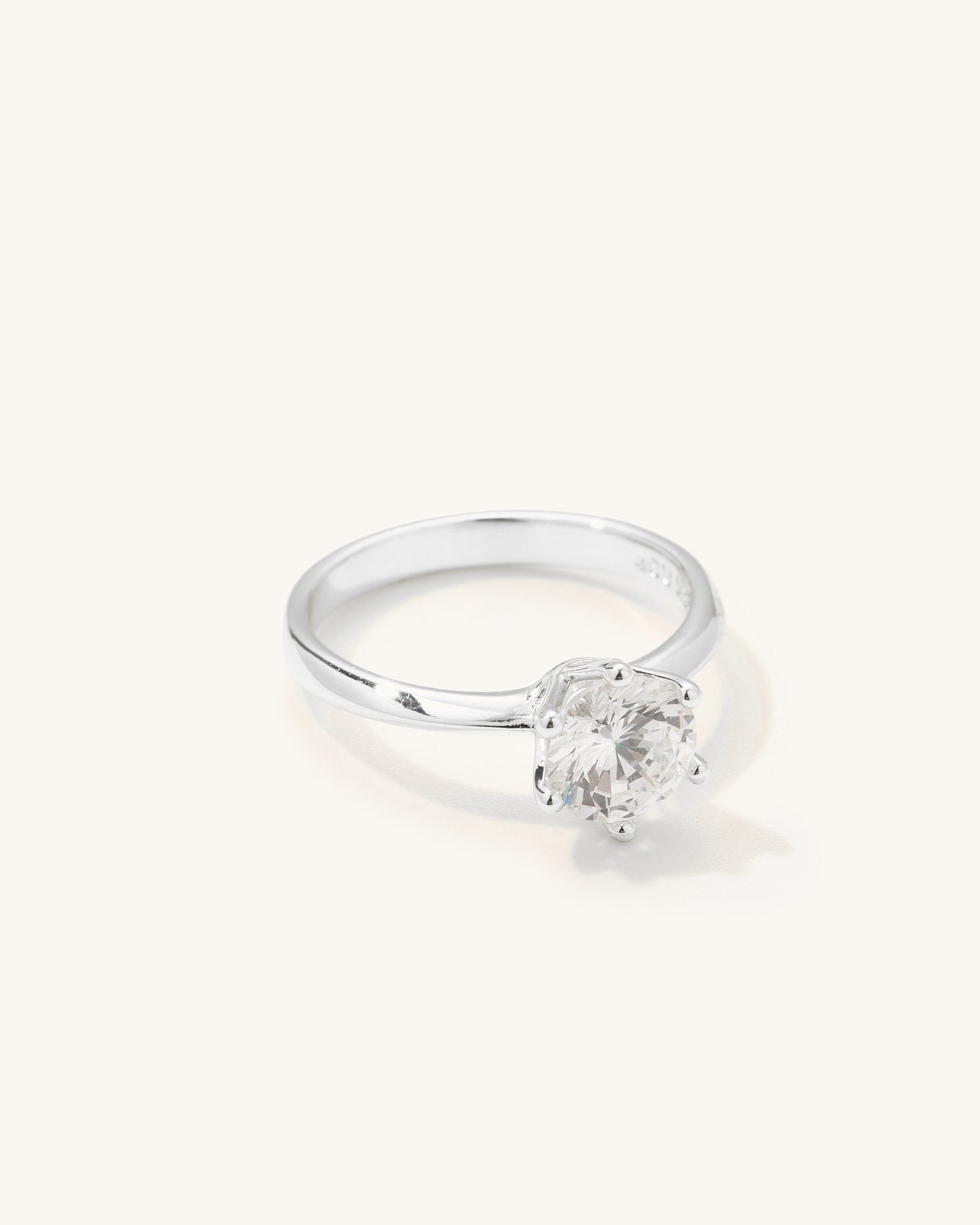 BRILLIANT ROUND RING