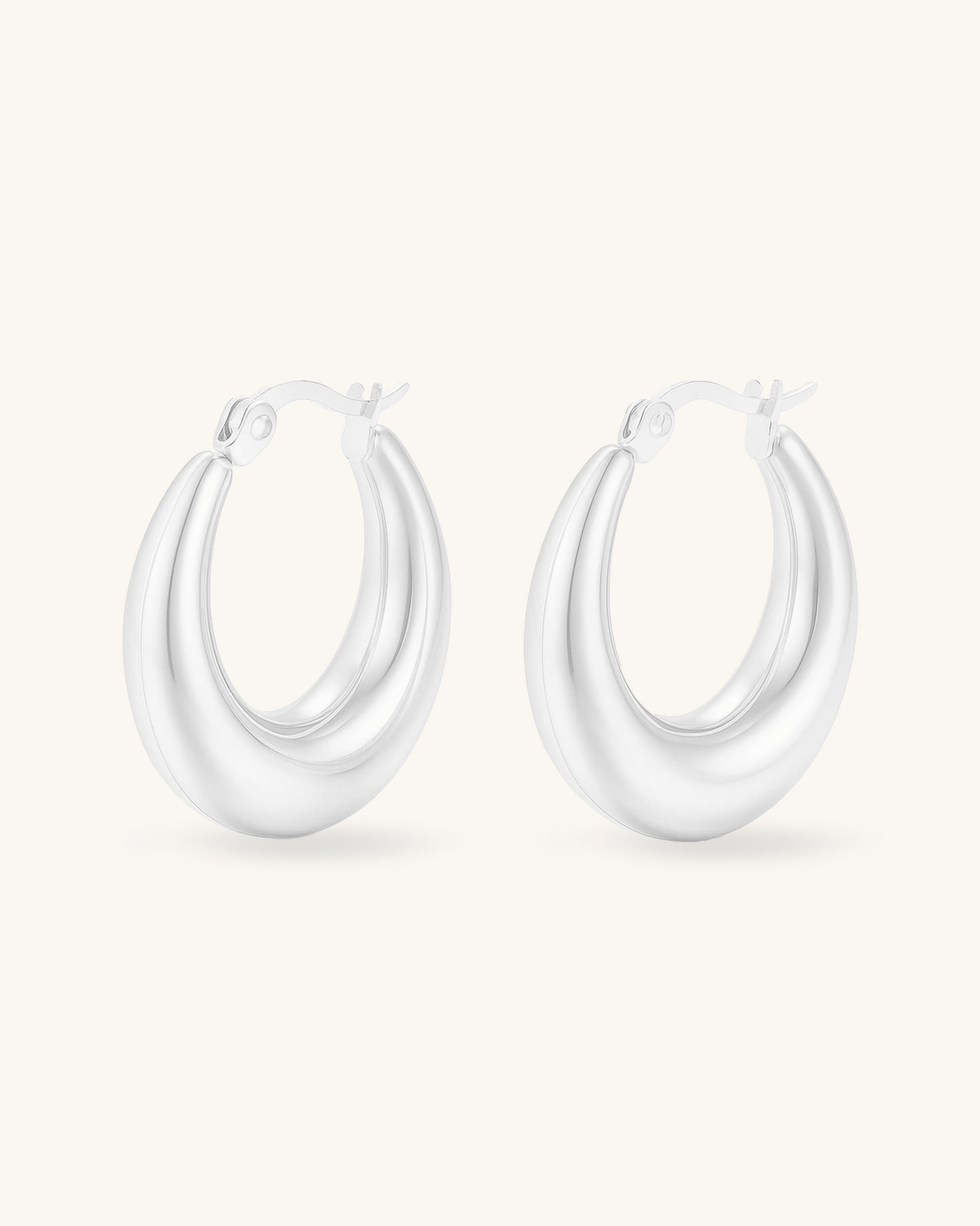 CHUNKY TEARDROP HOOP