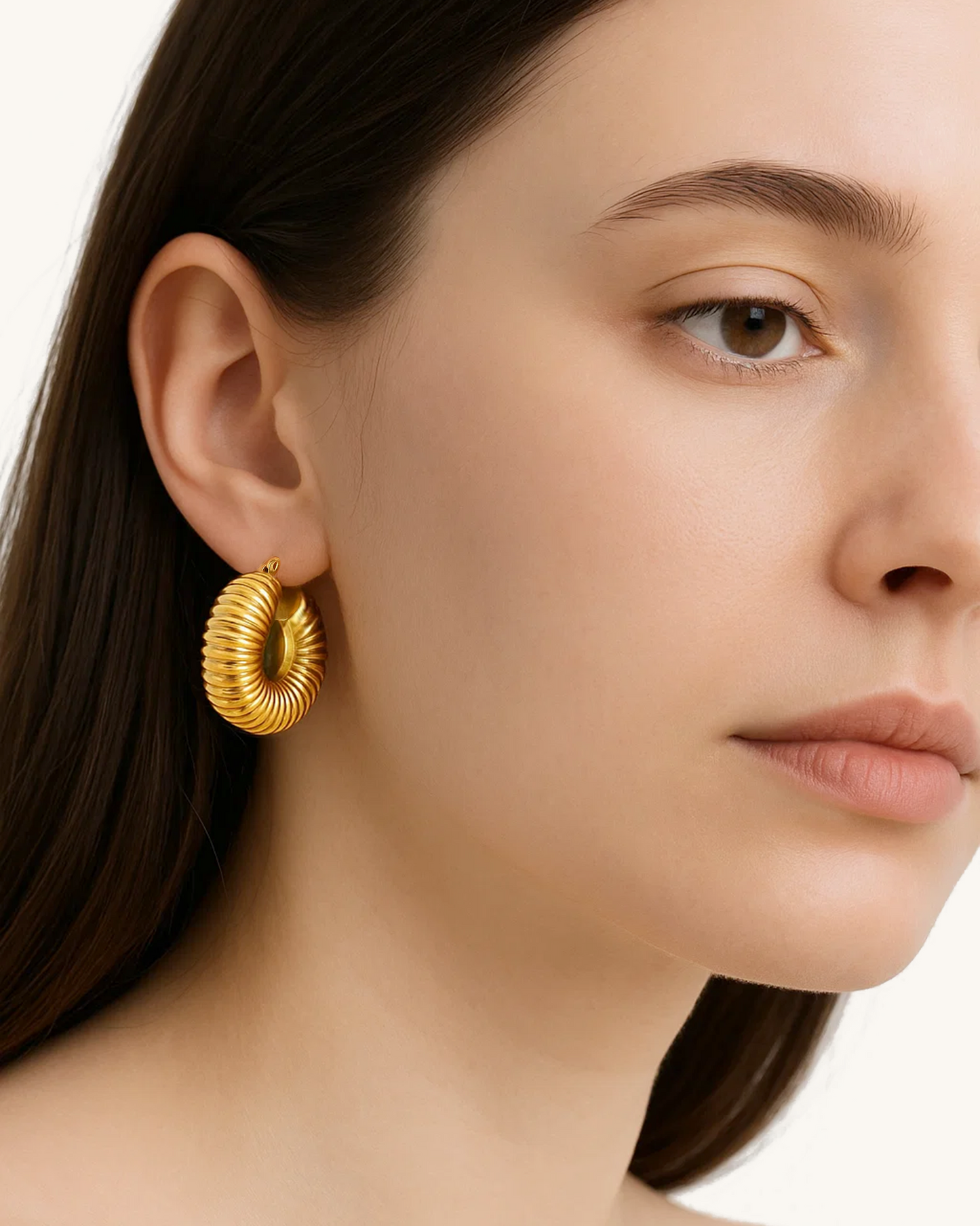 BOLD RIBBED HOOP