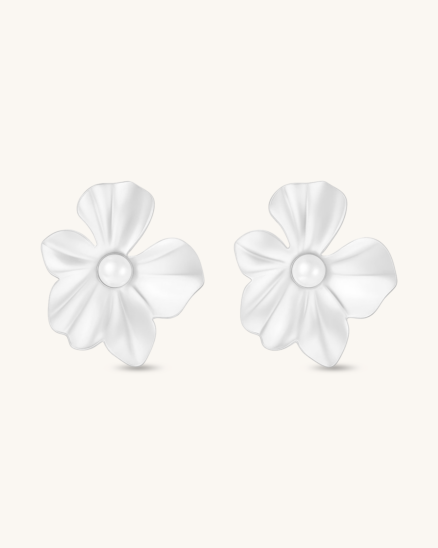 PEARL FLOWER STUD