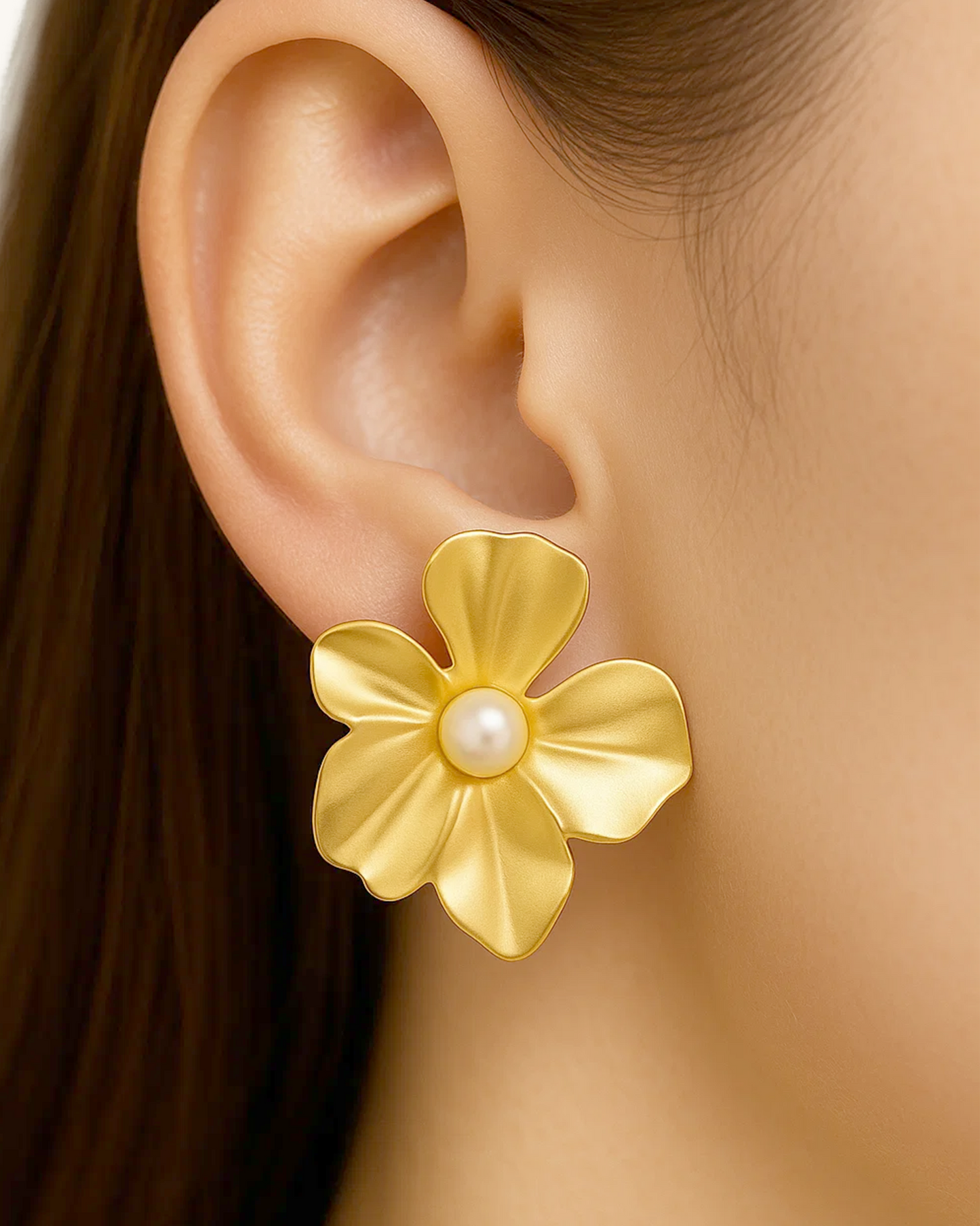 PEARL FLOWER STUD