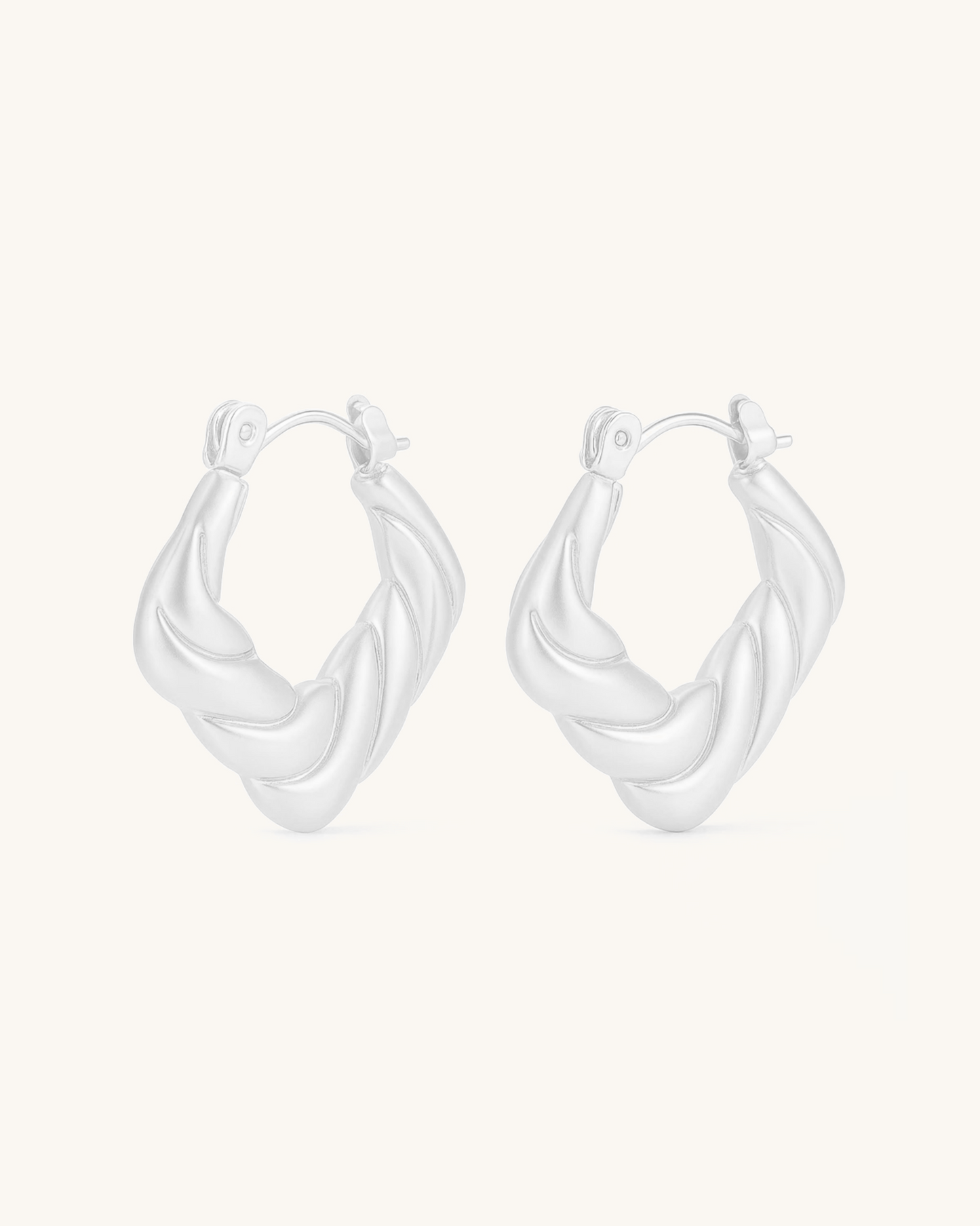 TWISTED TRIANGLE HOOP
