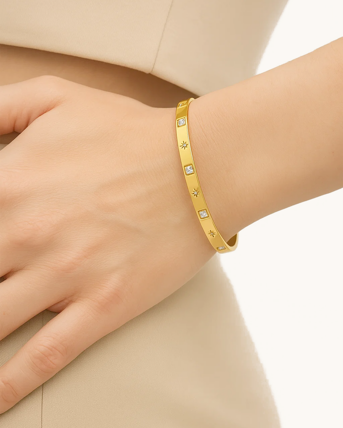STAR & SQUARE BANGLE