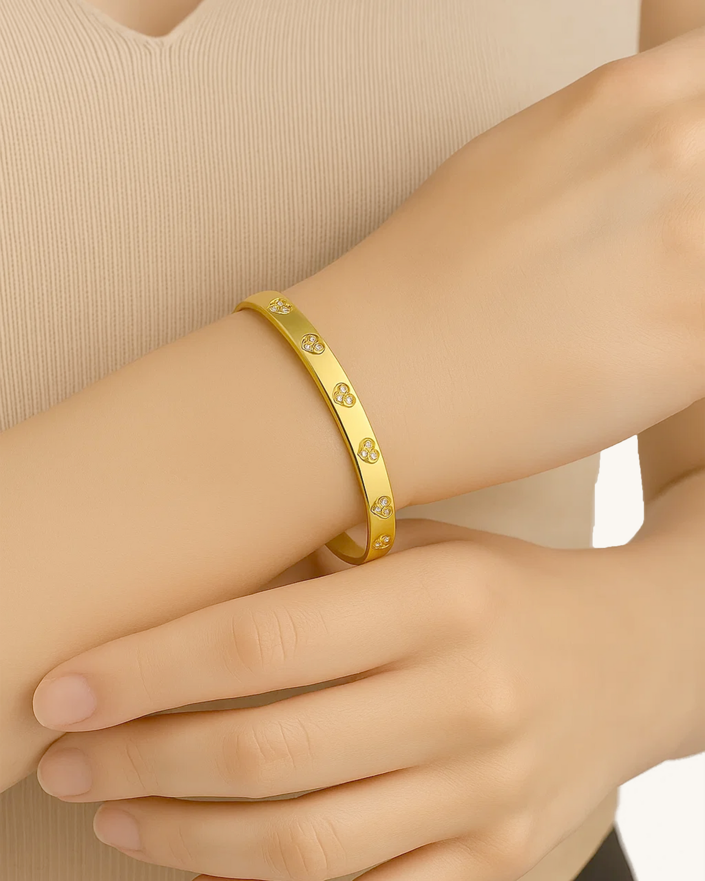 HEART CZ BANGLE