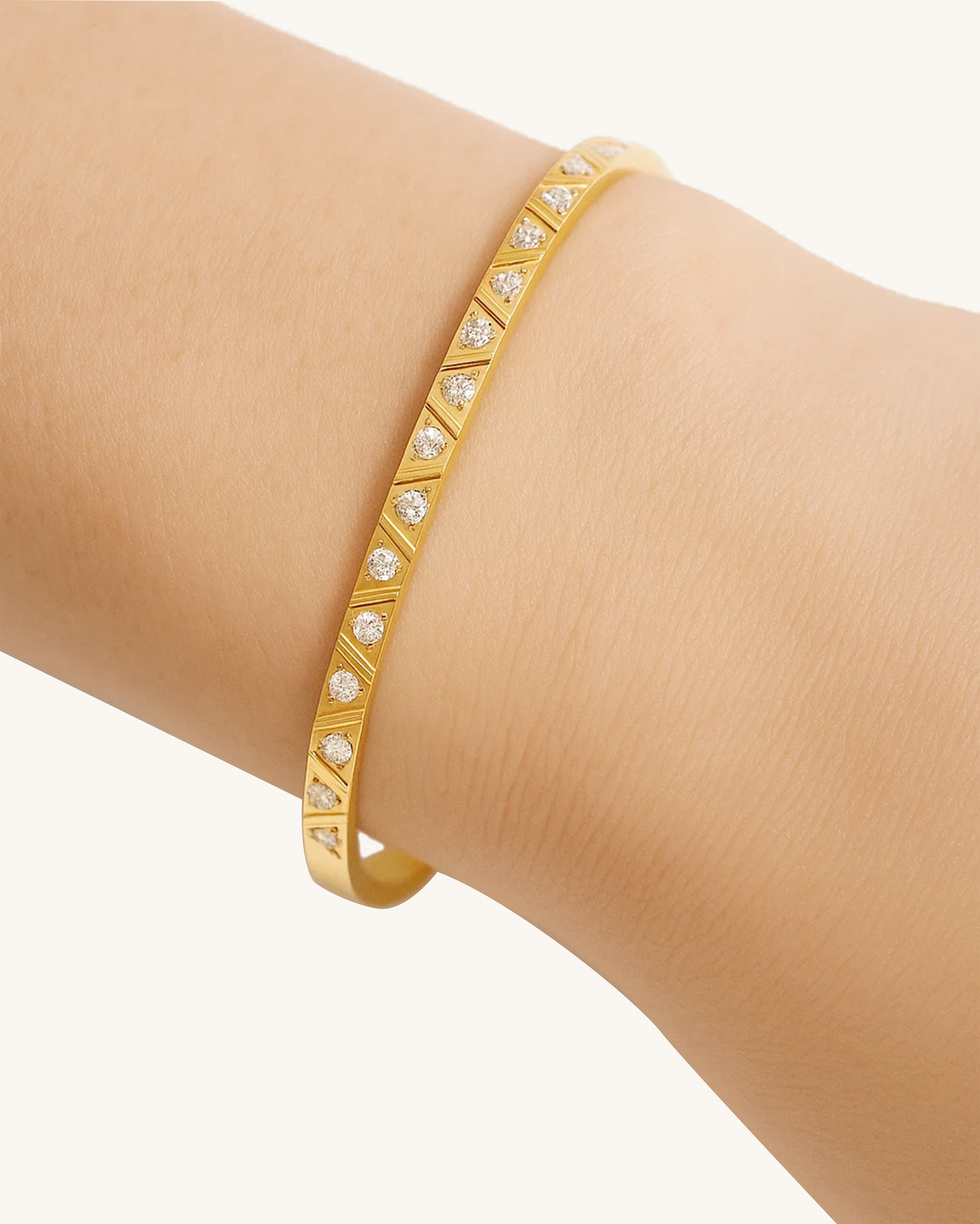 DIAGONAL STRIPE BANGLE