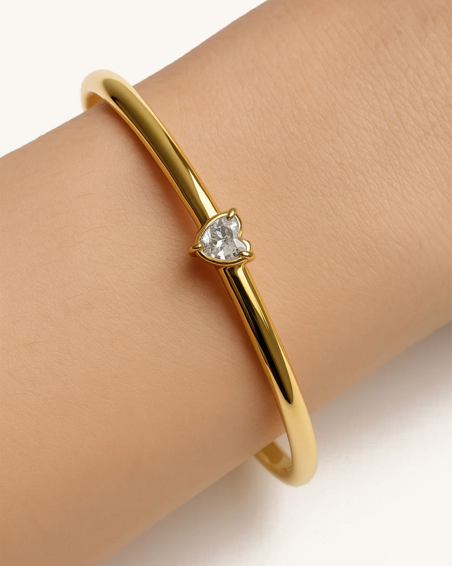 HEART SOLITAIRE BANGLE