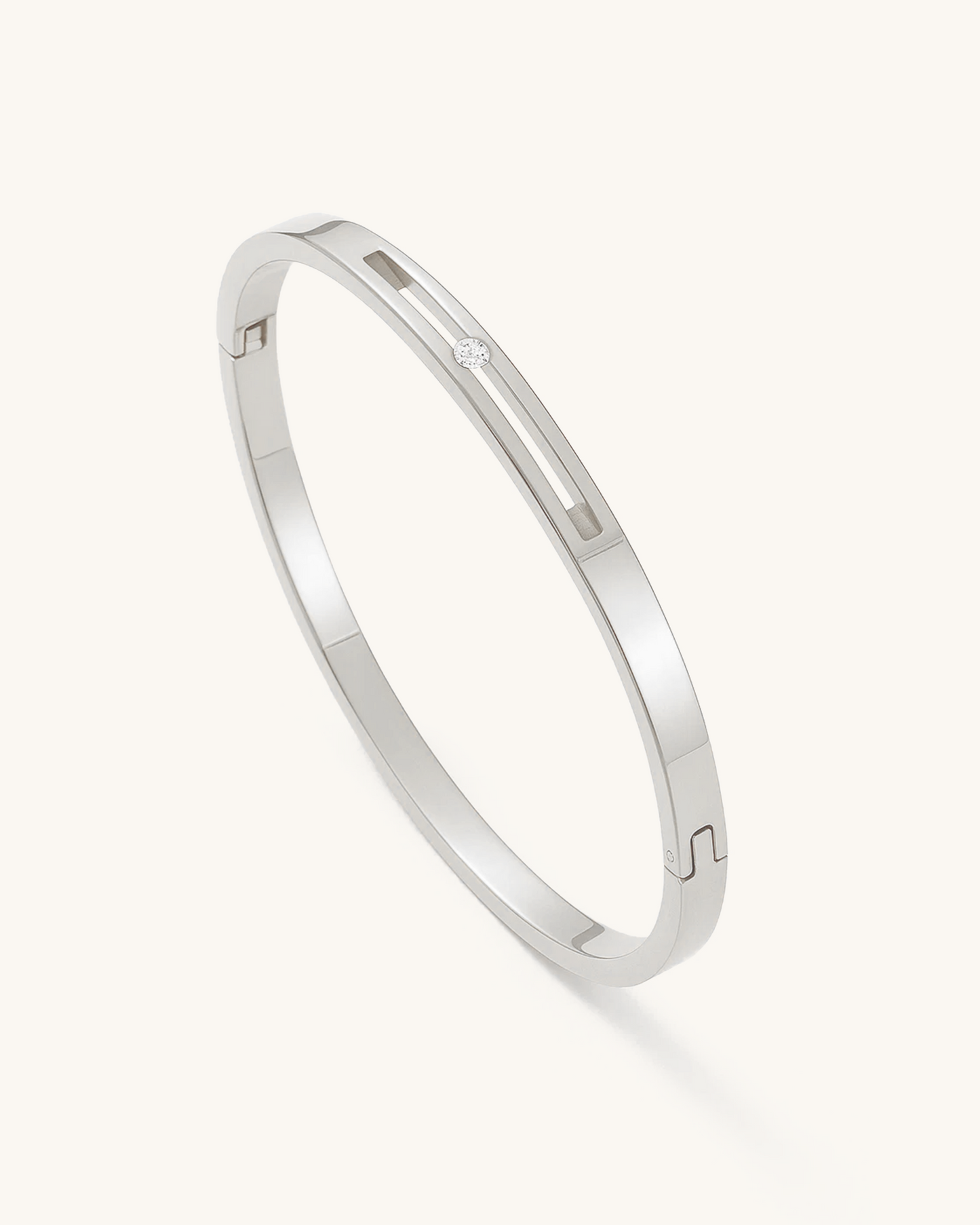 SLEEK BAR CUT BANGLE