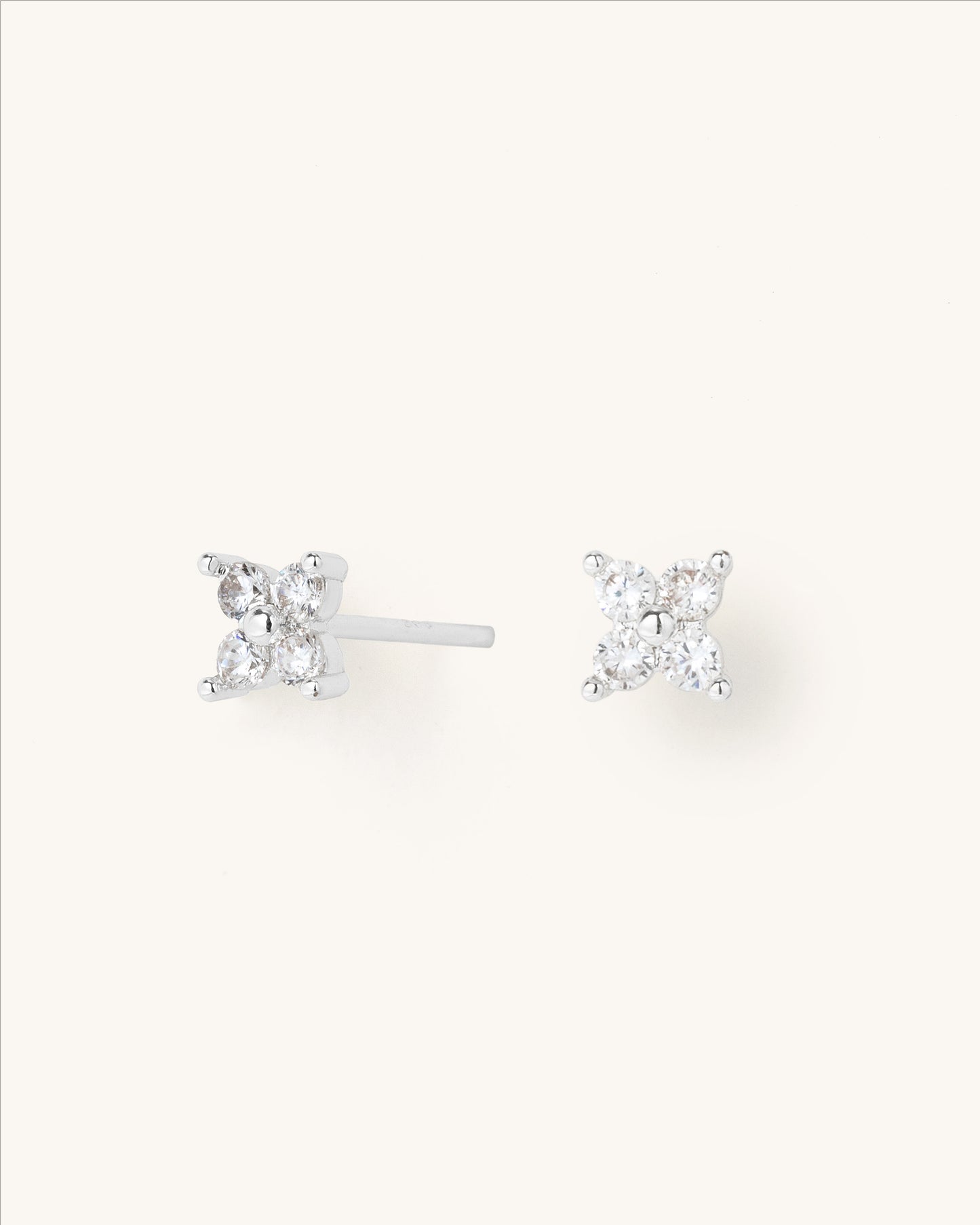 PETITE BLOOM STUDS