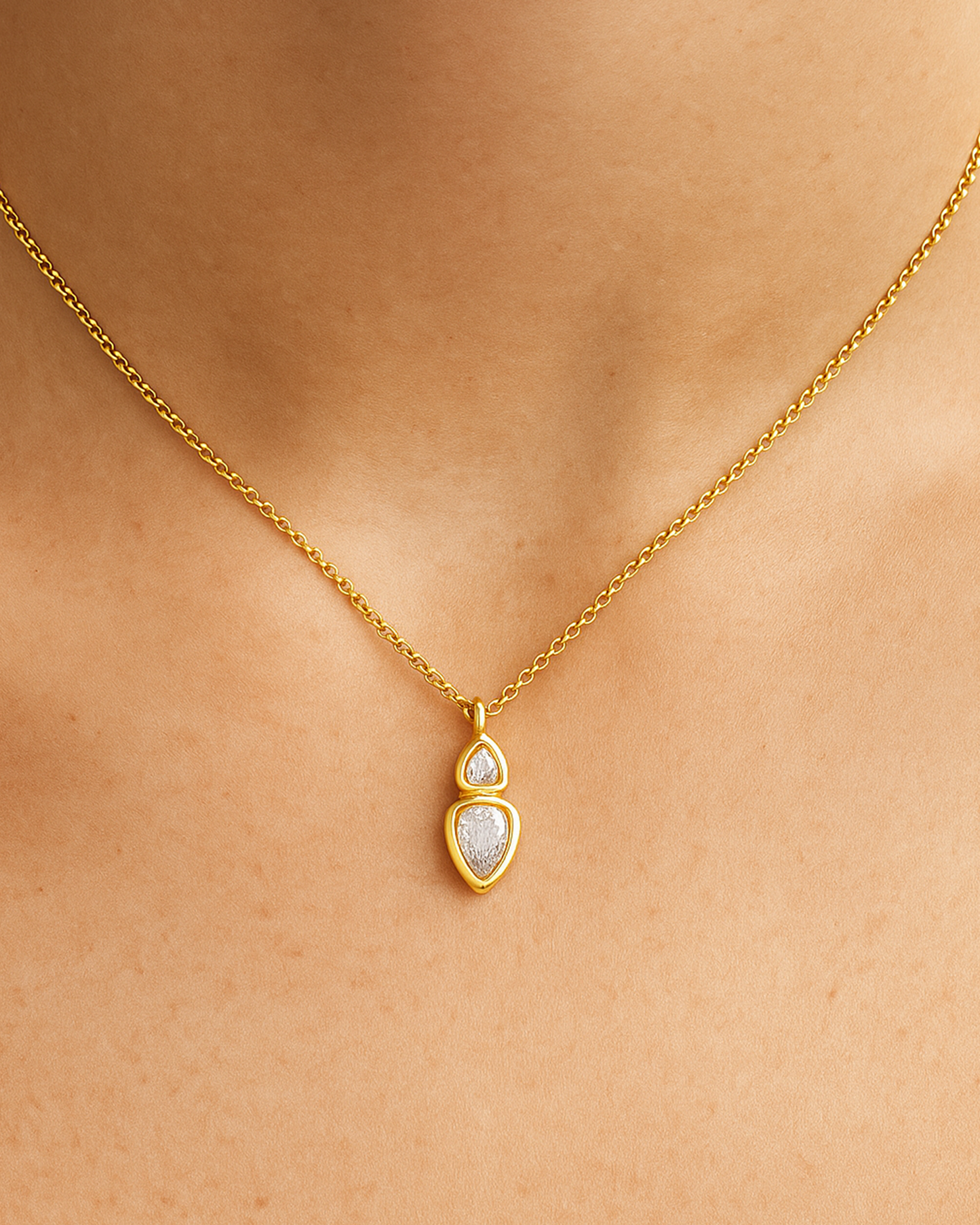 TWIN SPARKLE NECKLACE