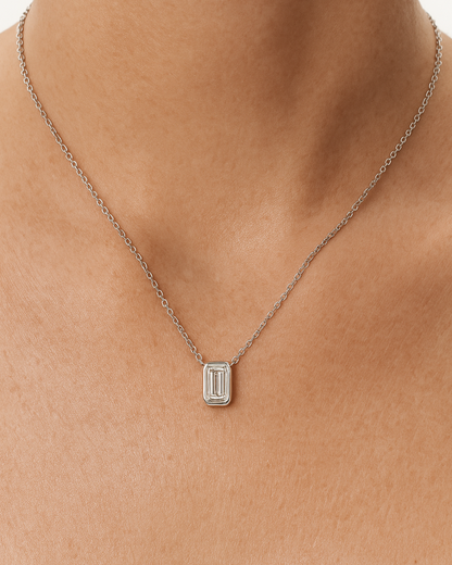 CLASSIC BAGUETTE NECKLACE