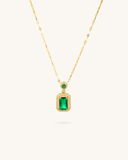 EMERALD PENDANT NECKLACE