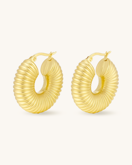 BOLD RIBBED HOOP