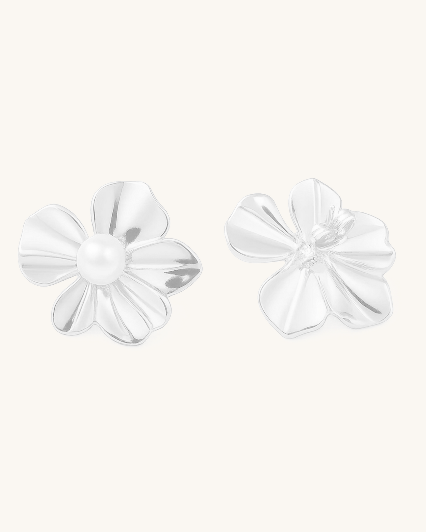 PEARL FLOWER STUD