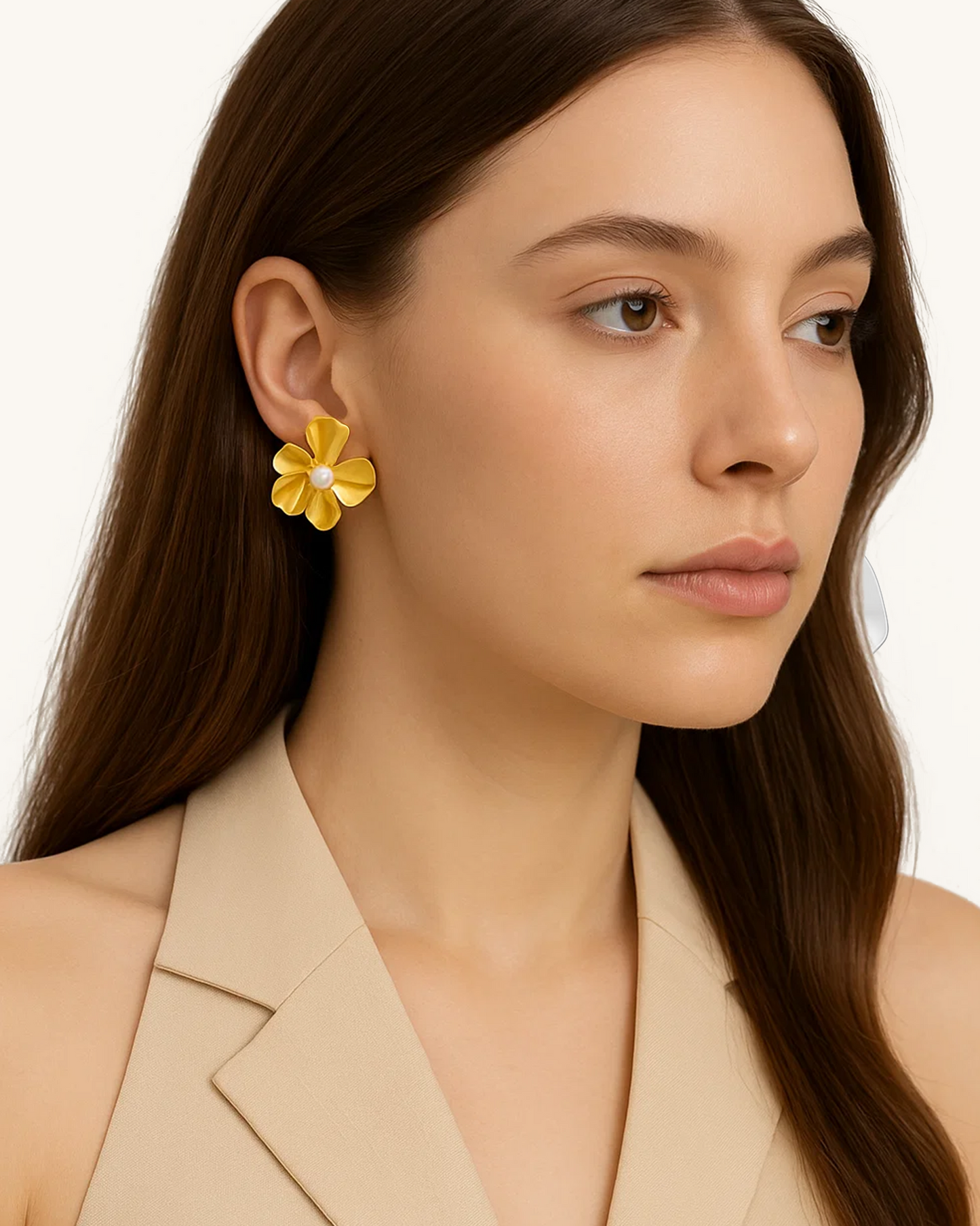 PEARL FLOWER STUD