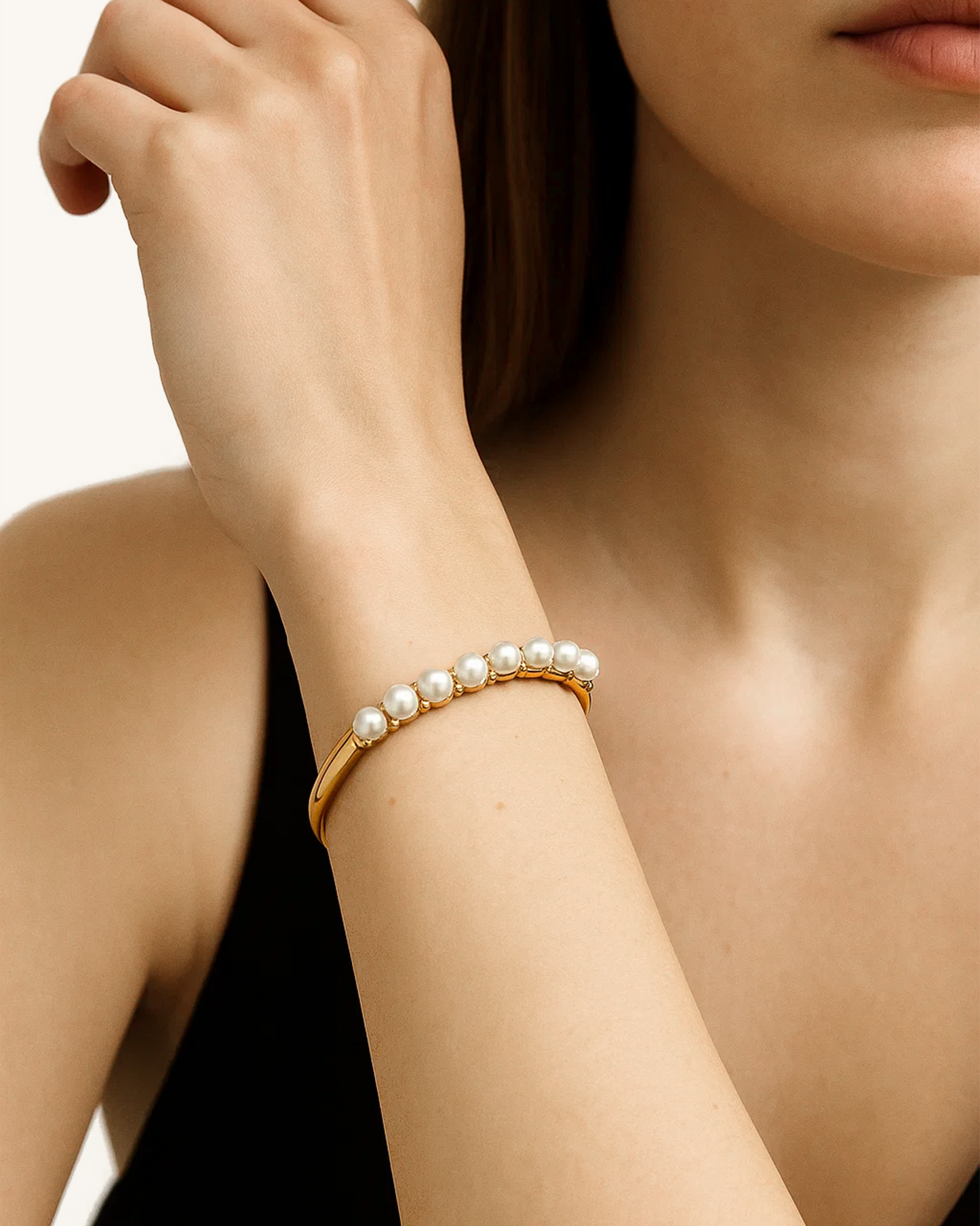 PEARL BANGLE